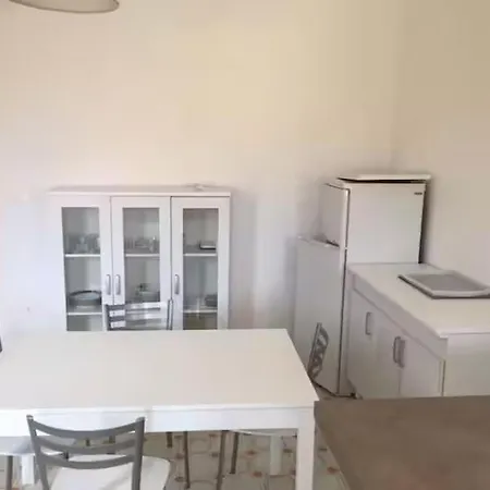 Bright Space In A Superb Location *