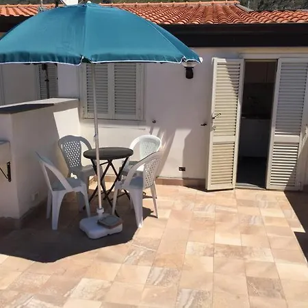 Bright Space In A Superb Location Appartement Praia a Mare