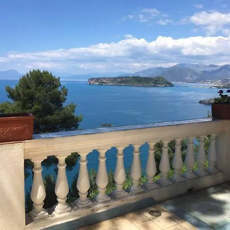 Bright Space In A Superb Location Apartment Praia a Mare